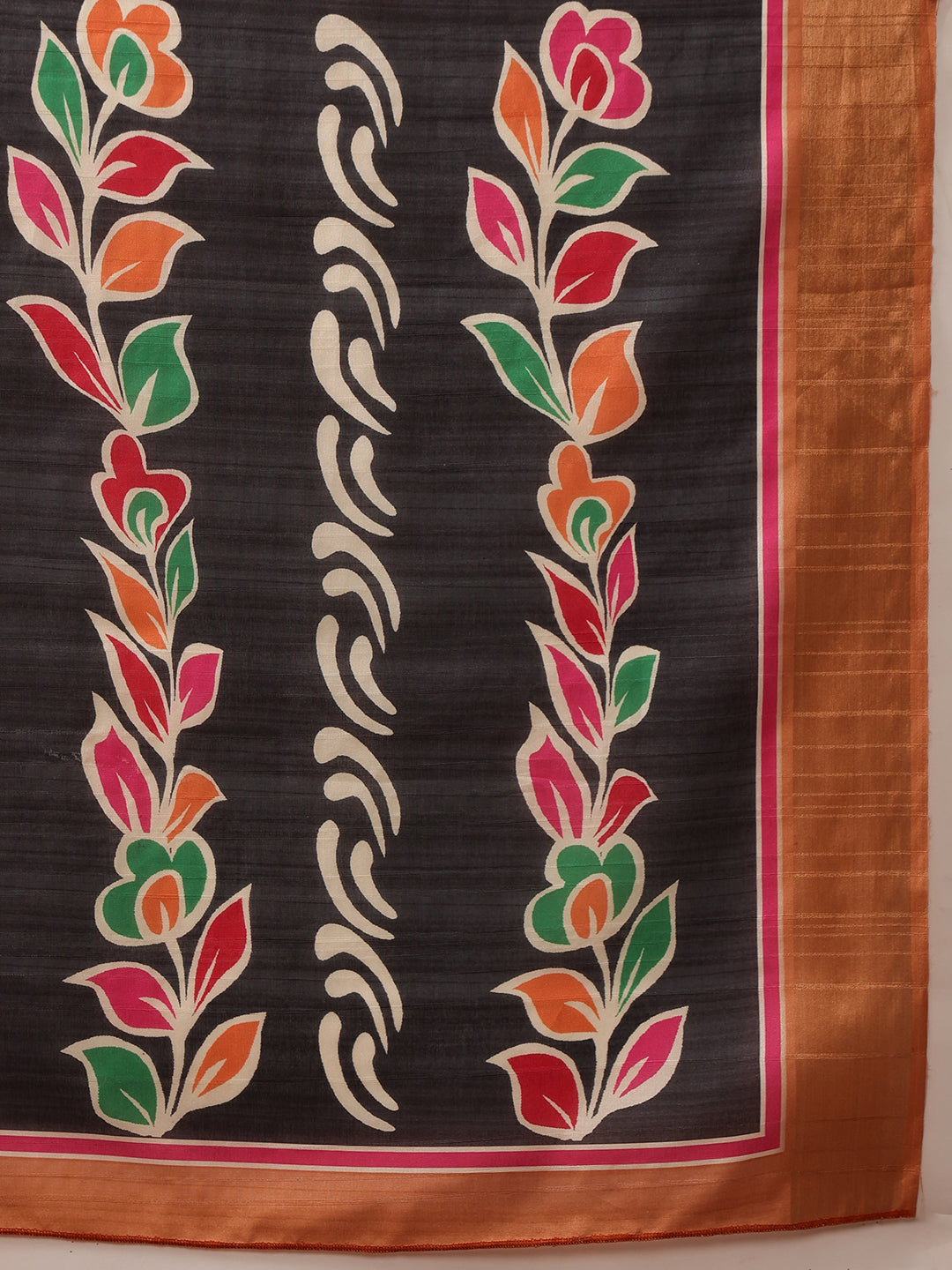 Hiral Fashion Black Banarasi Silk Blend Floral Digital Printed Saree