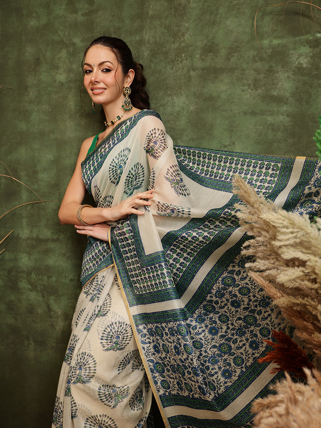Hiral Fashion Off White Chanderi Cotton Blend Abstract Digital Printed Saree