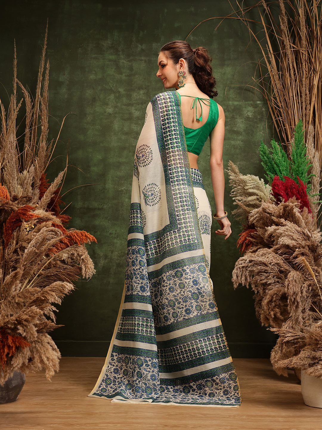 Hiral Fashion Off White Chanderi Cotton Blend Abstract Digital Printed Saree