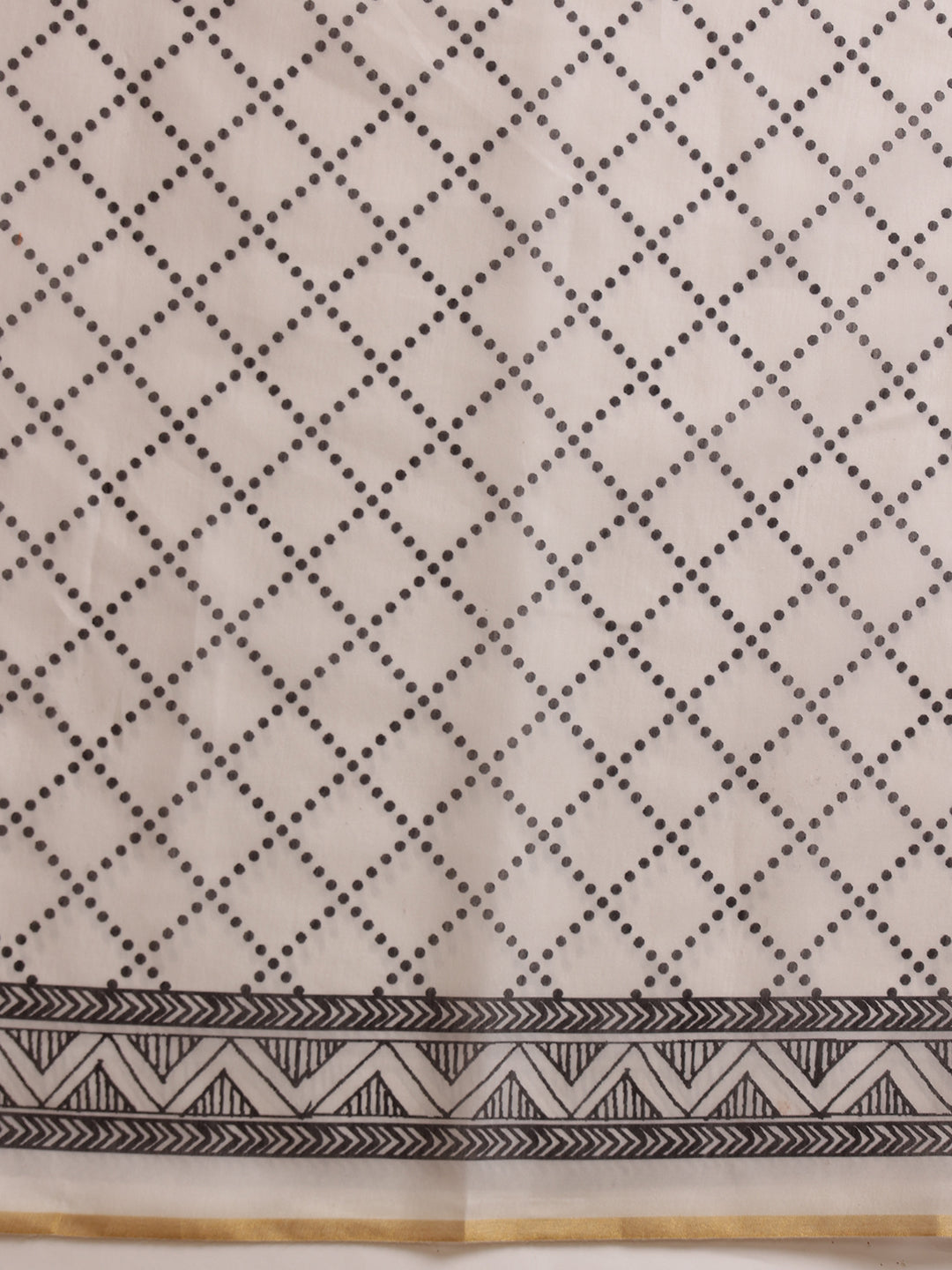 Hiral Fashion White Chanderi Cotton Blend Floral Digital Printed Saree