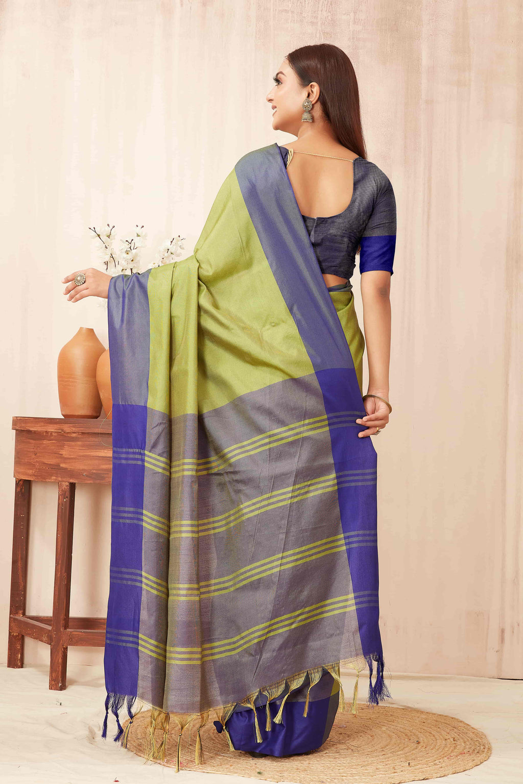 Hiral Fashion Green Banarasi Soft Silk Solid Saree