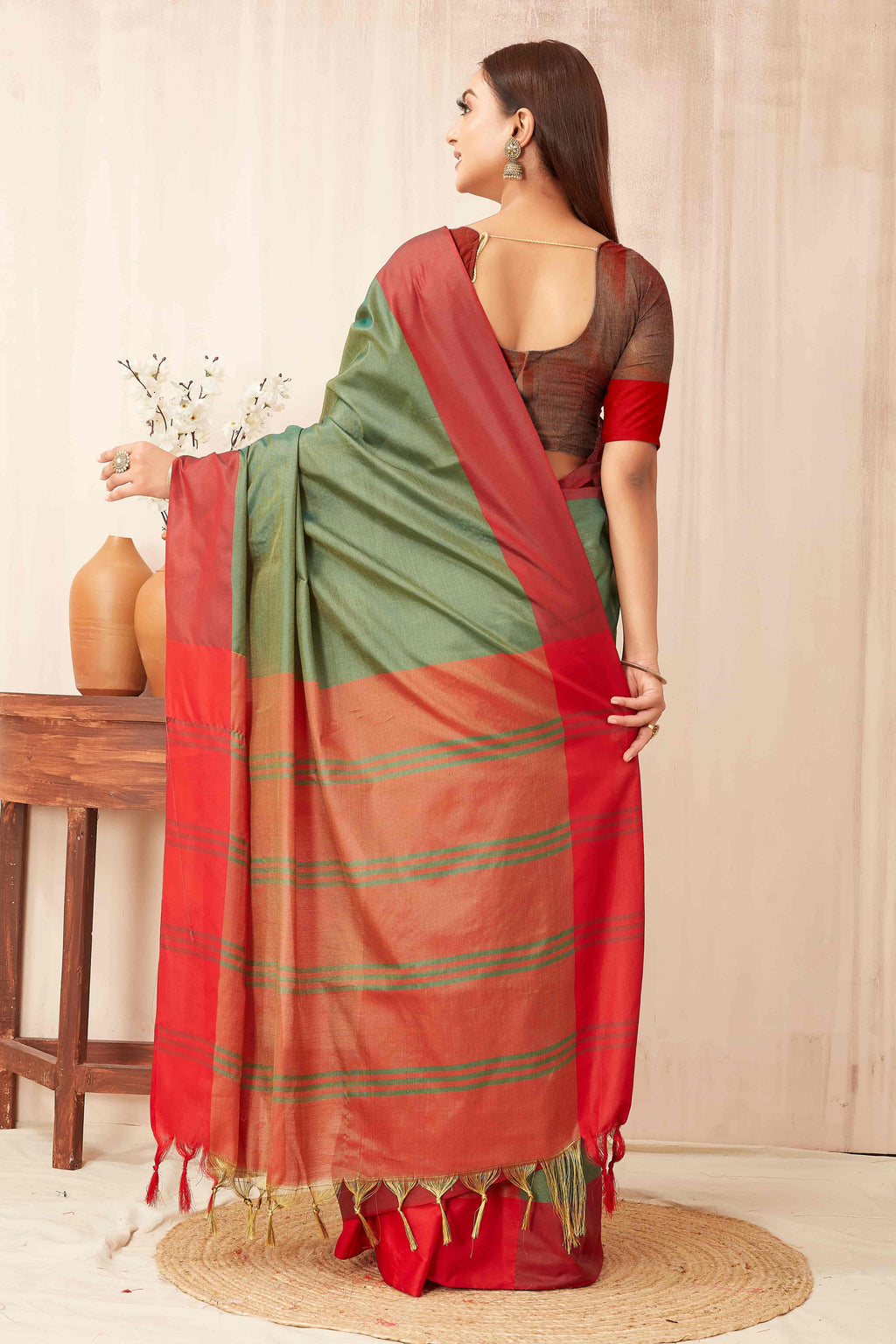 Hiral Fashion Green Banarasi Soft Silk Solid Saree