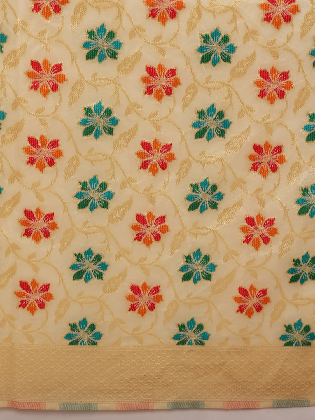 Hiral Fashion Beige Jamdani Cotton Floral Woven Thread Saree