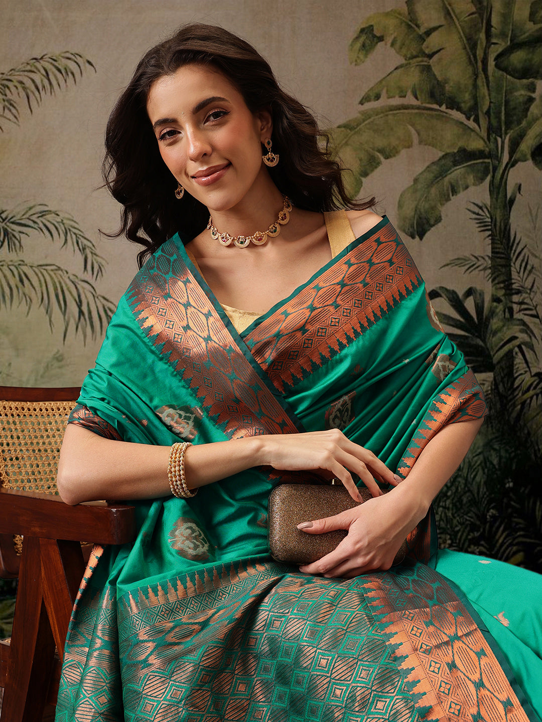 Hiral Fashion Green Banarasi Silk Floral Woven Design Saree
