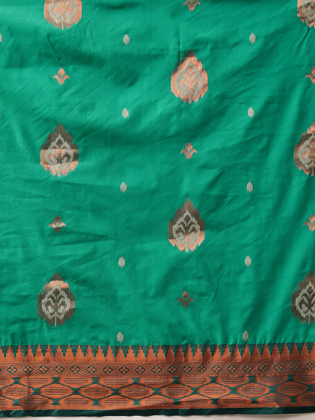 Hiral Fashion Green Banarasi Silk Floral Woven Design Saree