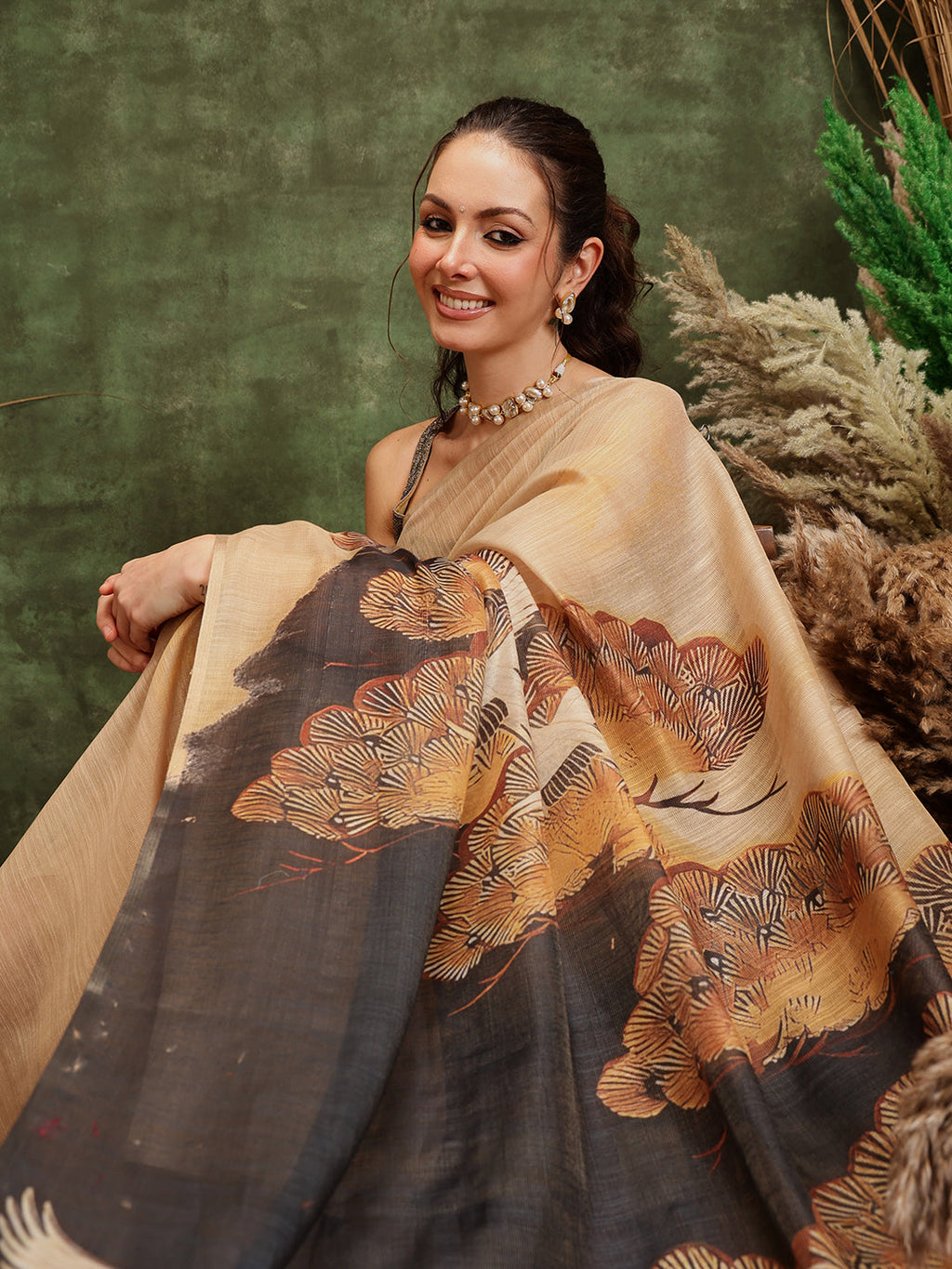 Hiral Fashion Beige Bollywood Cotton Tissue Floral Digital Printed Saree