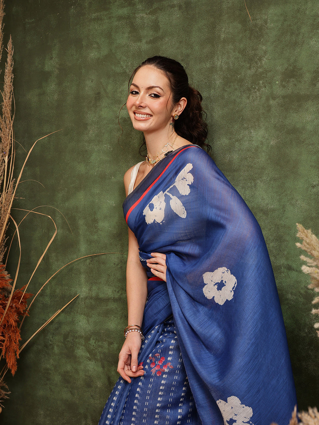 Hiral Fashion Navy Blue Bollywood Cotton Tissue Floral Digital Printed Saree