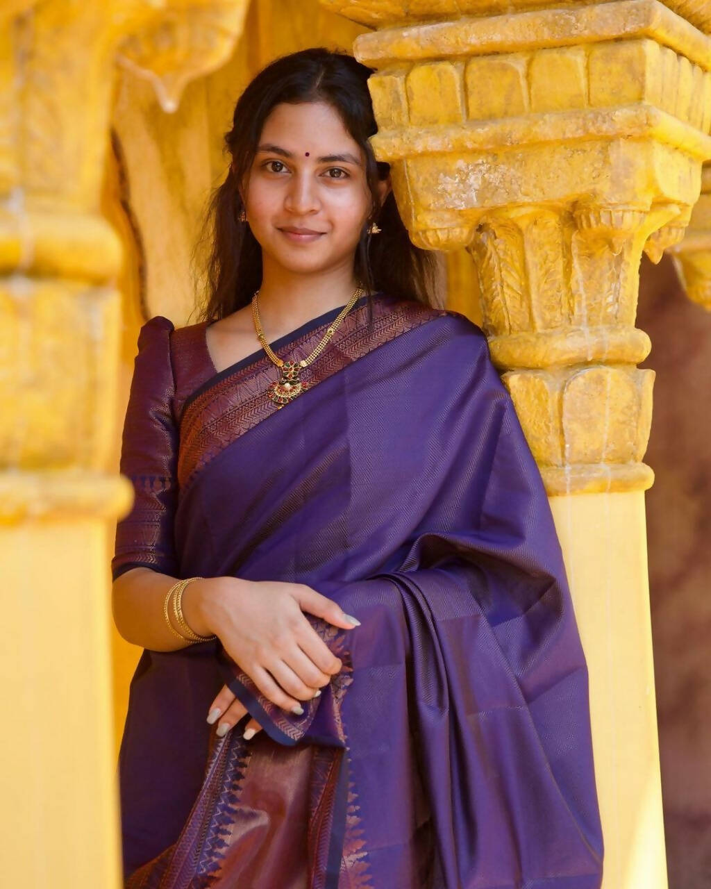 DEIANA'S Beautiful Designer Golden zari Soft Lichi Silk Saree - Blue