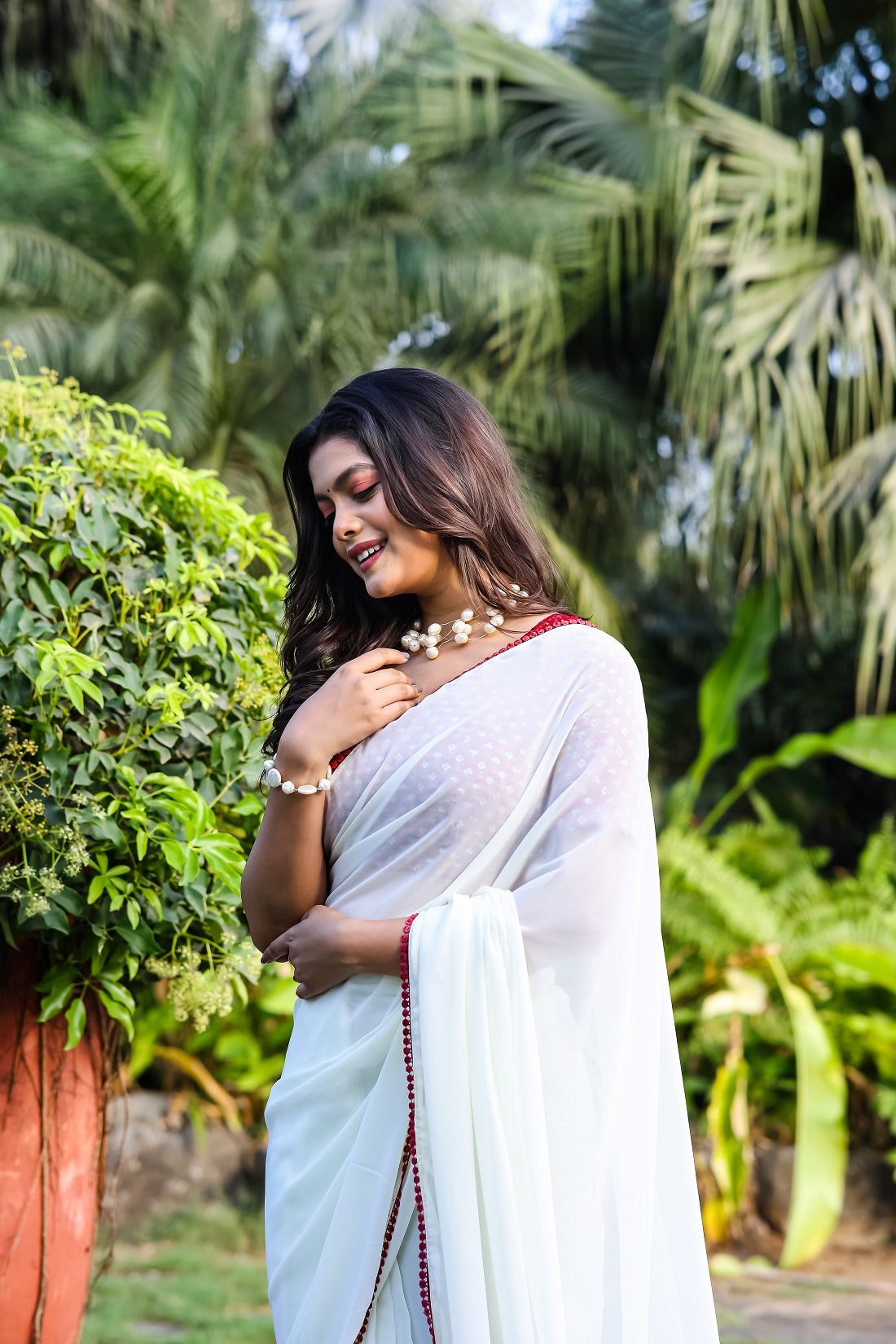 Teeya Creation Off White Color Georgette Fabric ready To Wear Saree