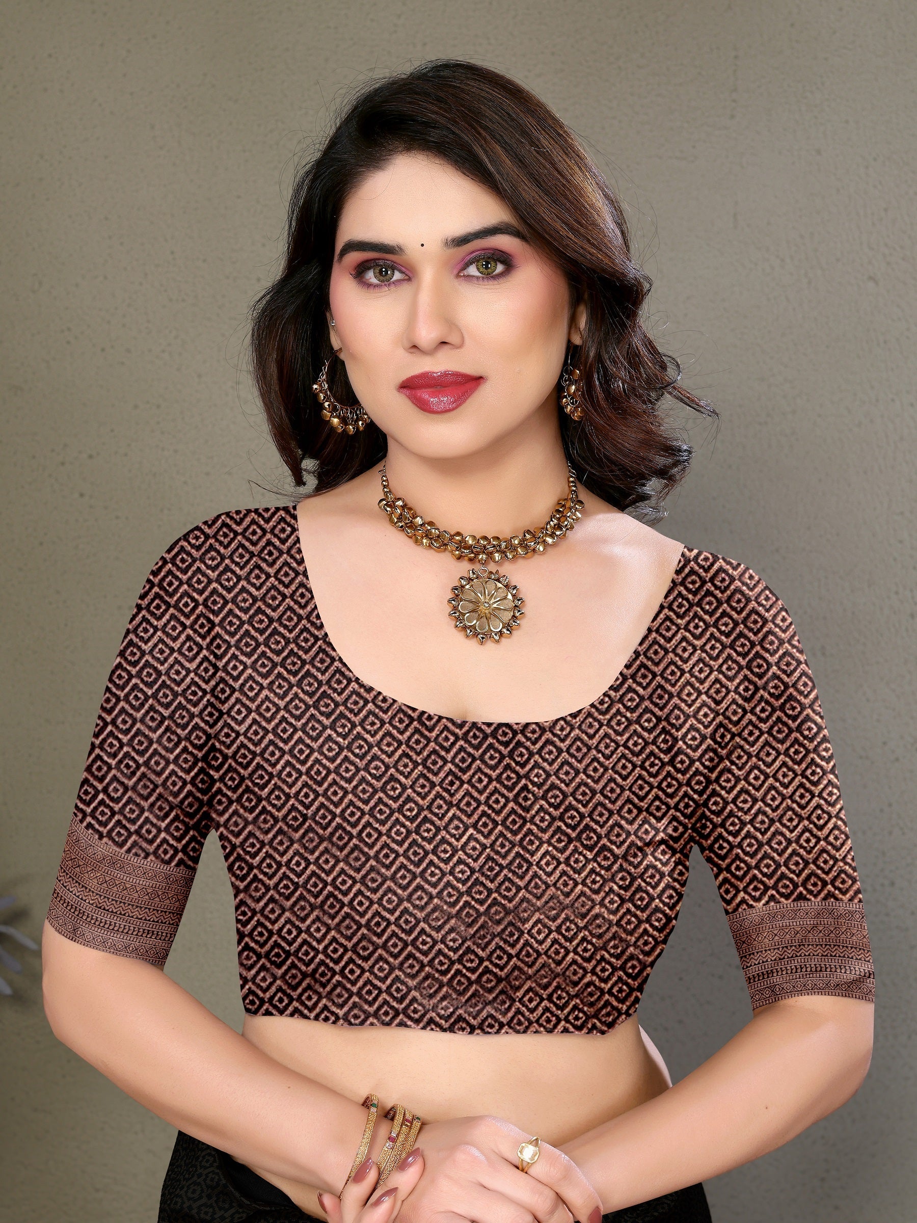 Vedant Vastram Litchi Silk Banarasi Silk Saree - Black - Distacart