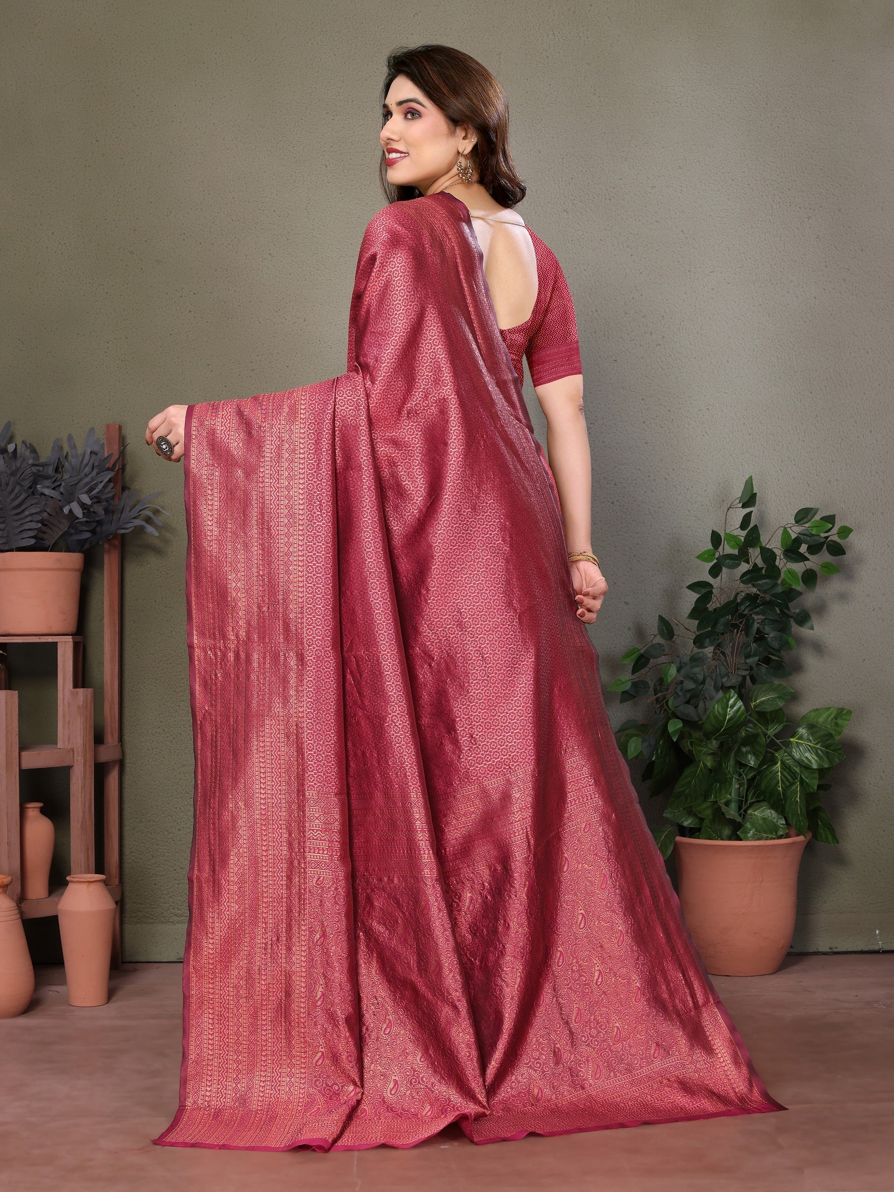 Vedant Vastram Litchi Silk Banarasi Silk Saree - Maroon - Distacart