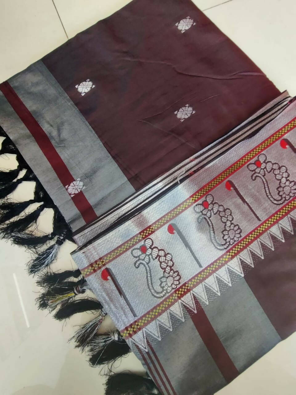 DEIANA'S Beautiful Designer Golden zari Soft Lichi Silk Saree - Wine