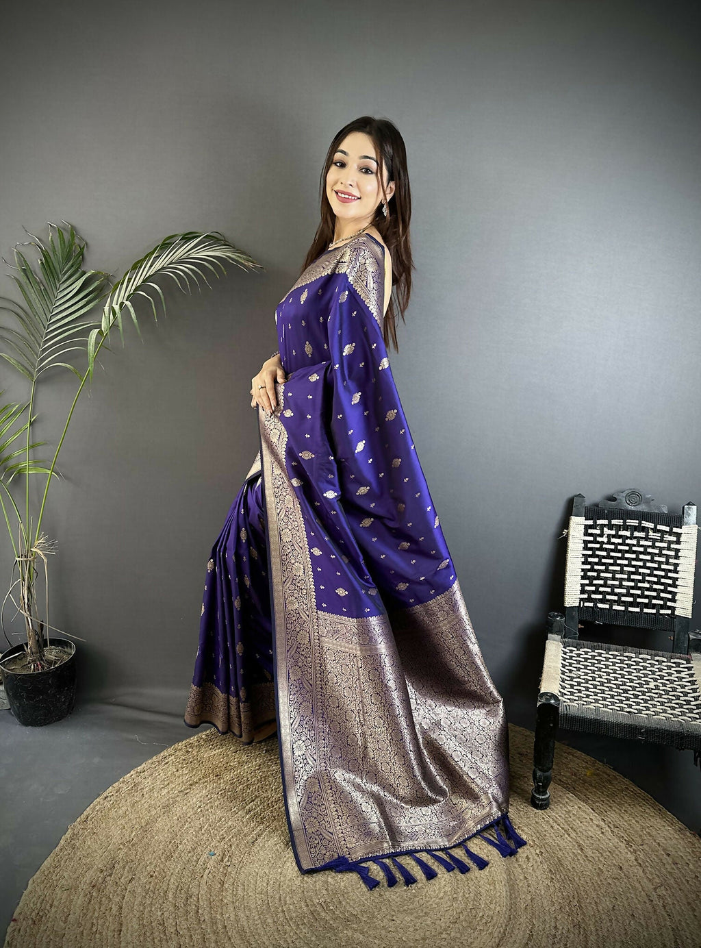 Joban Fashion Royal Blue Zari Weaving Motif Lichi Silk Banarasi Silk Saree - Distacart