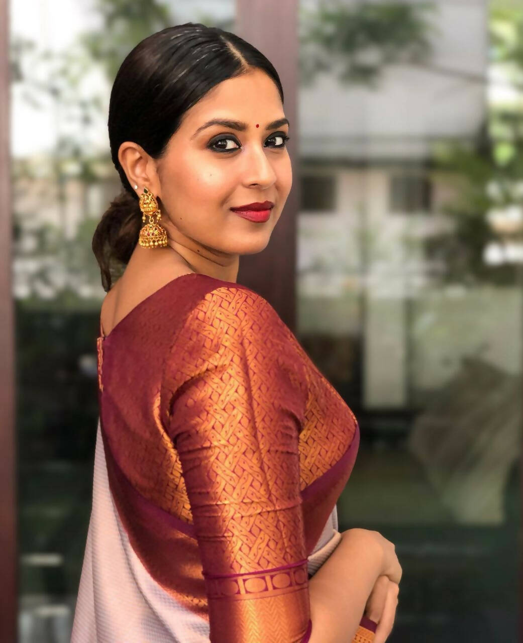 DEIANA'S Beautiful Designer Golden zari Soft Lichi Silk Saree - Cream