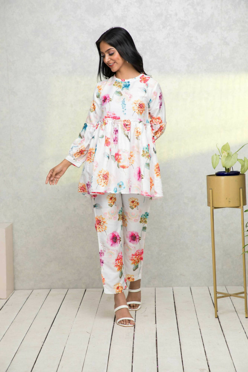Myshka Women White Printed Romantic Florals Co-Ords - Distacart