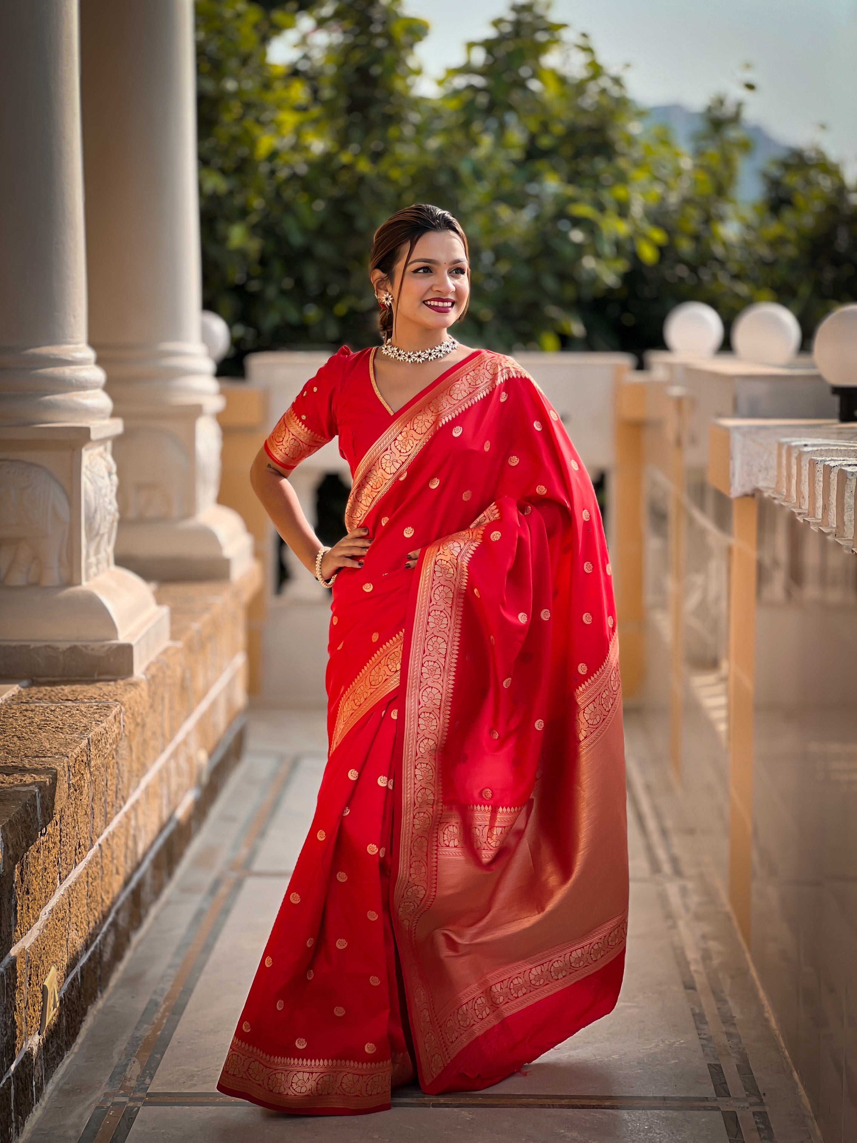 Vedant Vastram Soft Litchi Silk Banarasi Silk Jacquard Saree - Red