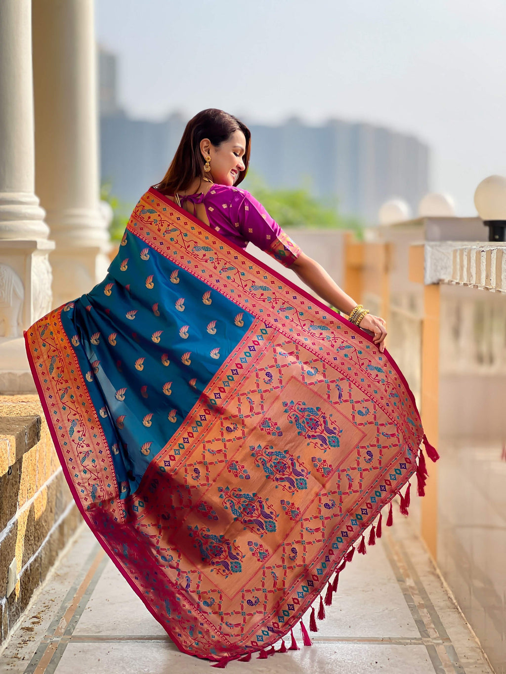 Vedant Vastram Soft Litchi Silk Paithani Jacquard Saree - Firozi