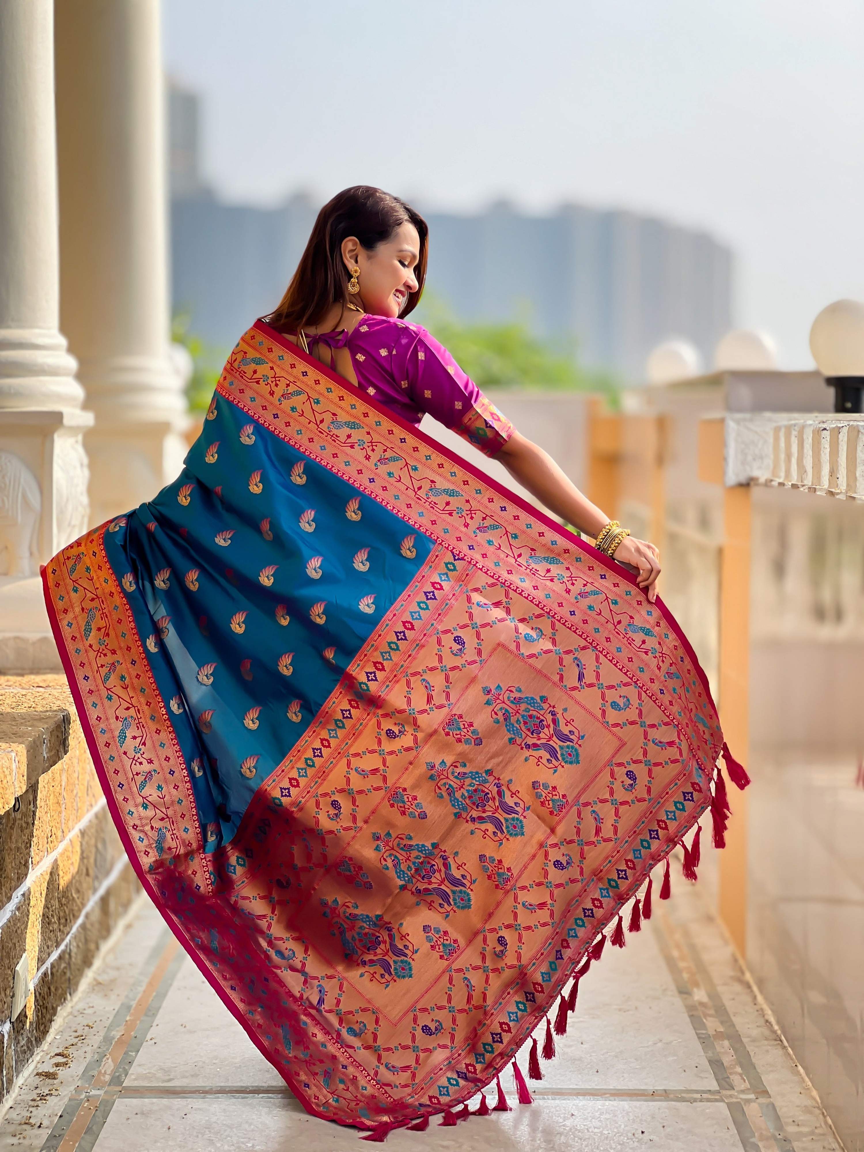 Vedant Vastram Soft Litchi Silk Paithani Jacquard Saree - Firozi