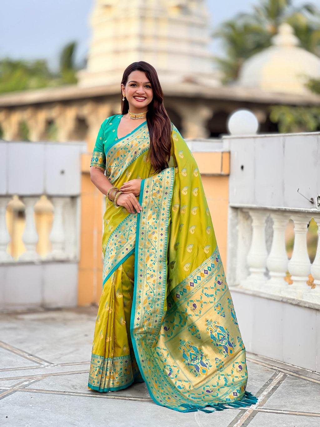 Vedant Vastram Soft Litchi Silk Paithani Jacquard Saree - Olive
