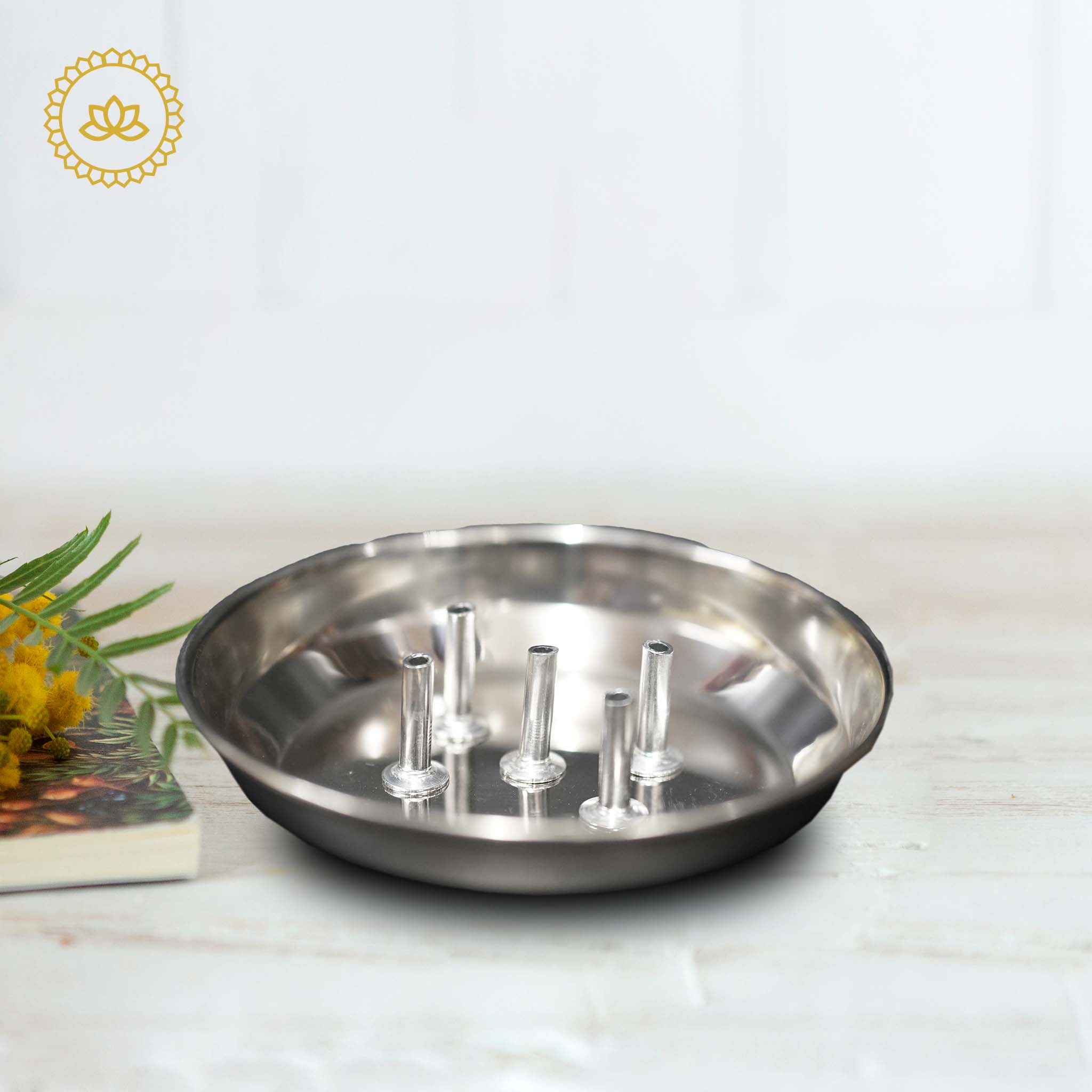 Stainless Steel Agardan Plate: Graceful Décor for Discerning Devotees