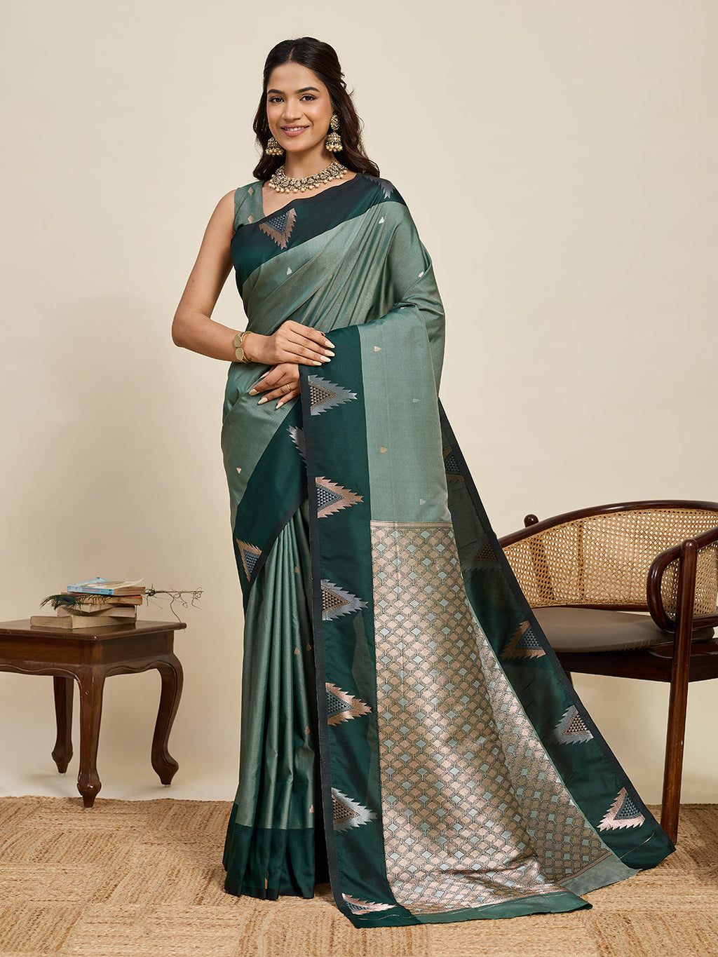 Vedant Vastram Soft Litchi Silk Banarasi Silk Jacquard Saree - Green