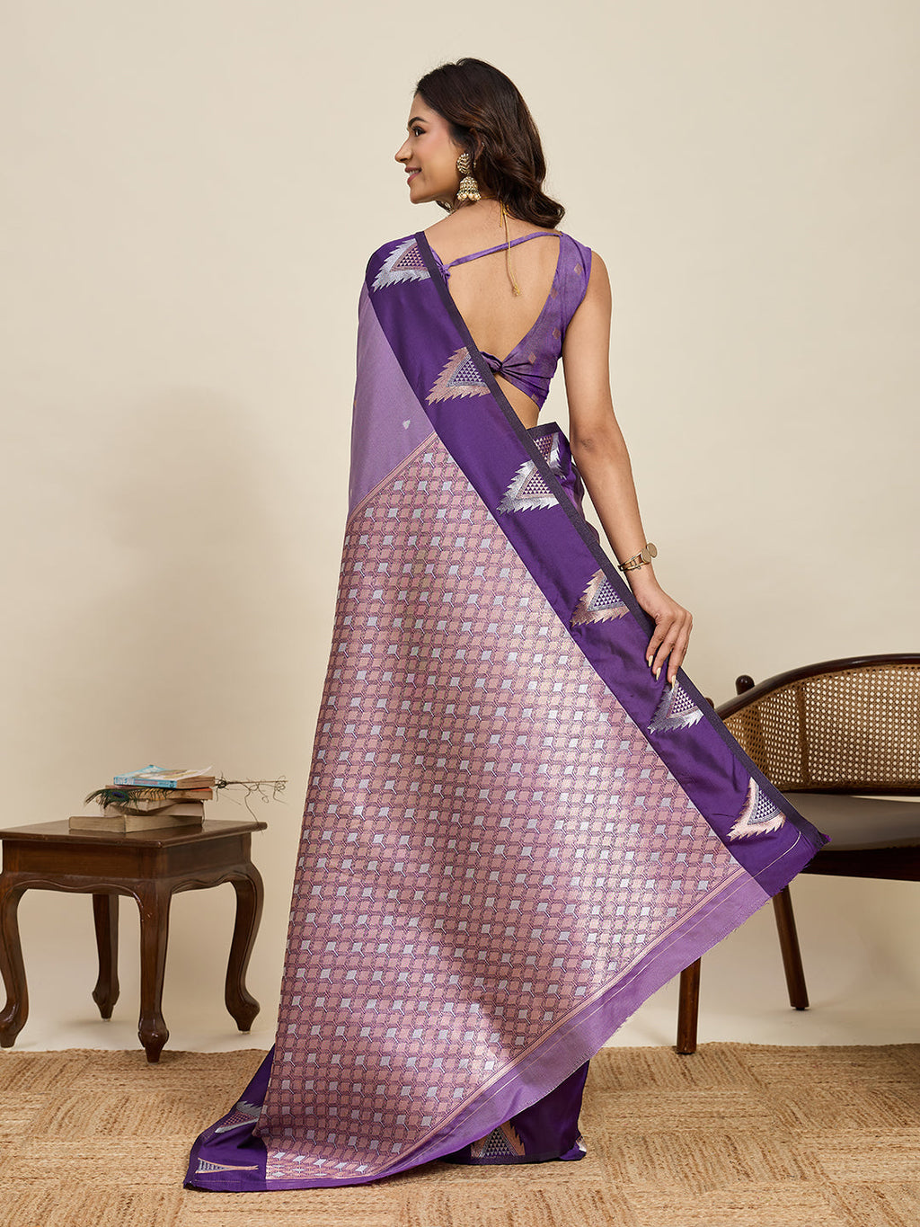 Vedant Vastram Soft Litchi Silk Banarasi Silk Jacquard Saree - Lavender