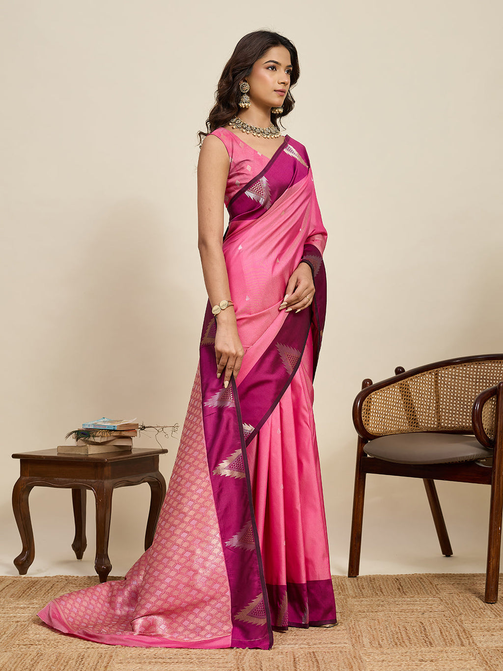 Vedant Vastram Soft Litchi Silk Banarasi Silk Jacquard Saree - Pink