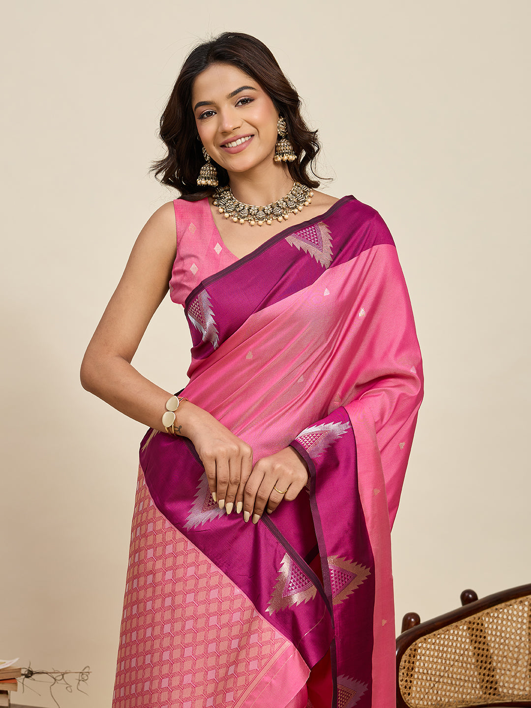 Vedant Vastram Soft Litchi Silk Banarasi Silk Jacquard Saree - Pink