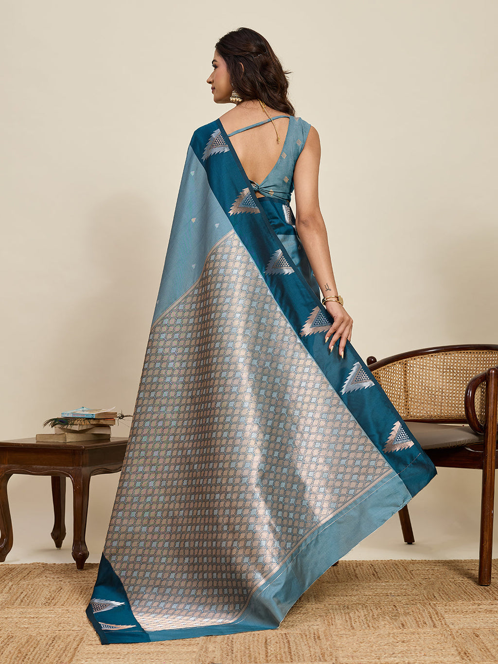 Vedant Vastram Soft Litchi Silk Banarasi Silk Jacquard Saree - Rama