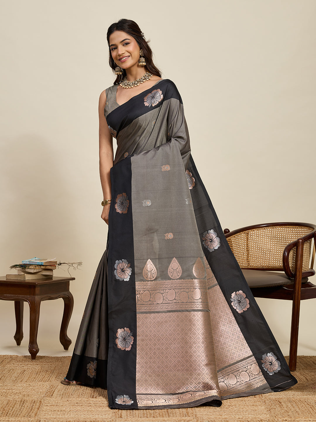 Vedant Vastram Soft Litchi Silk Banarasi Silk Jacquard Saree - Black