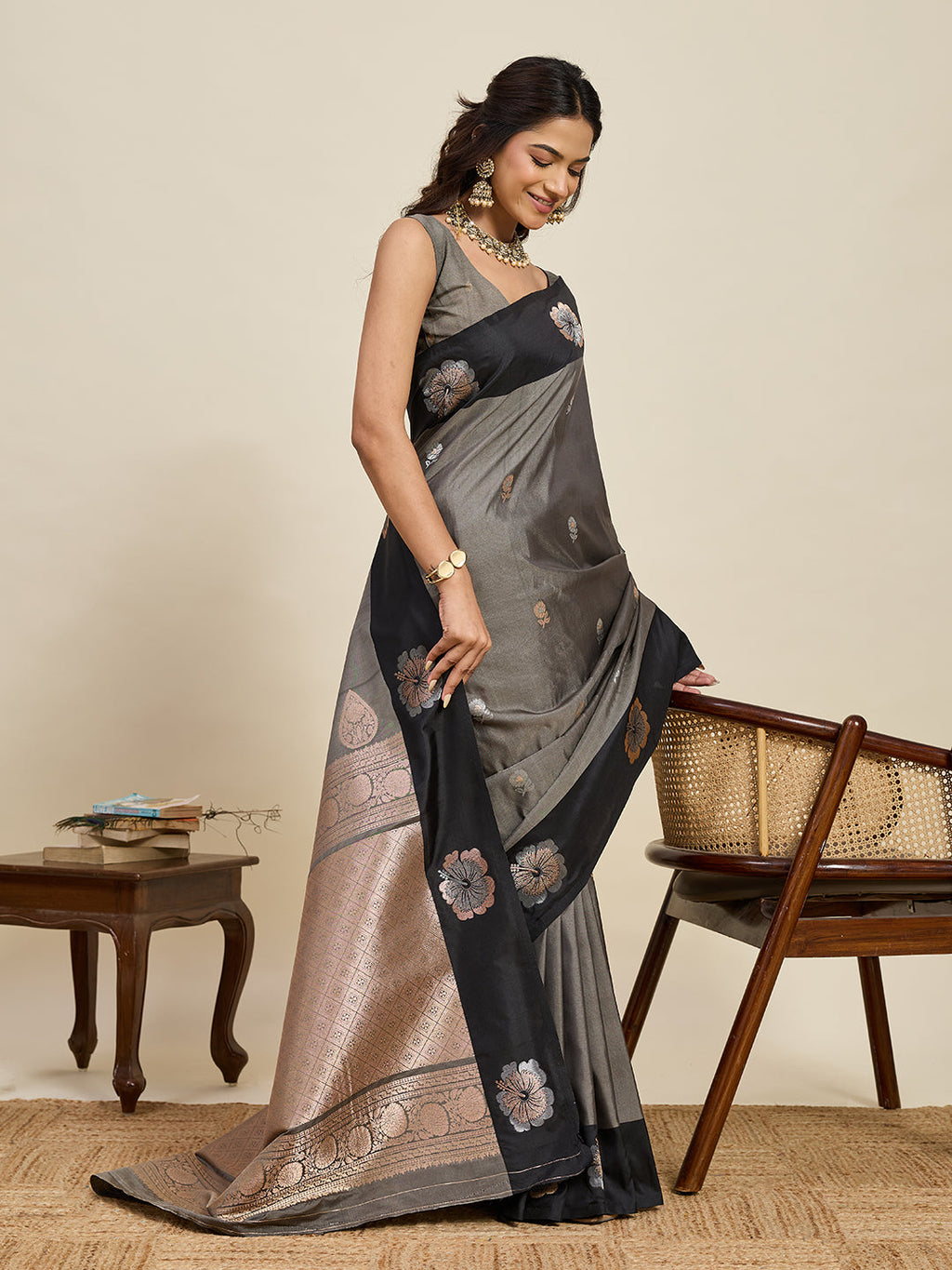 Vedant Vastram Soft Litchi Silk Banarasi Silk Jacquard Saree - Black