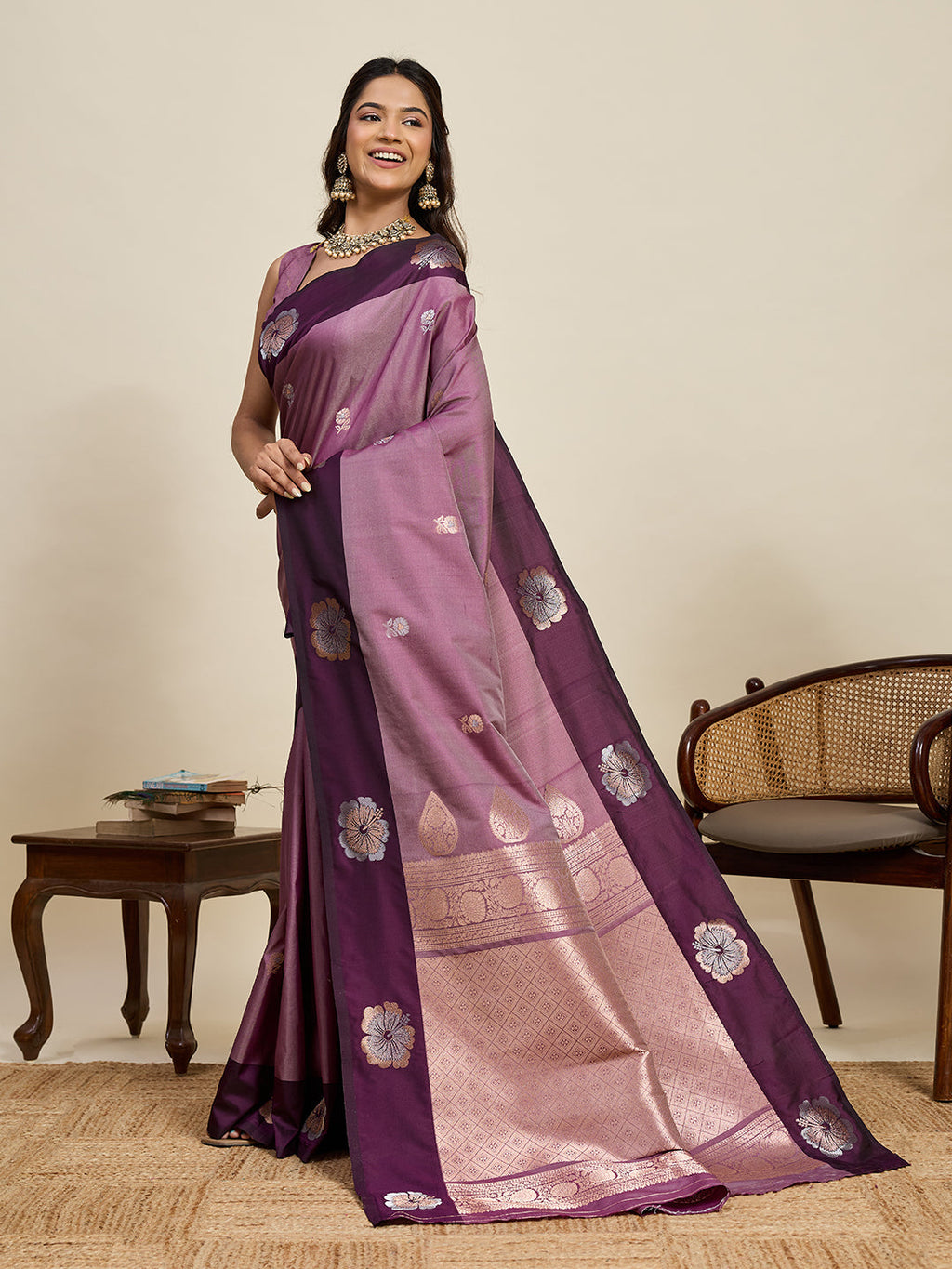 Vedant Vastram Soft Litchi Silk Banarasi Silk Jacquard Saree - Wine