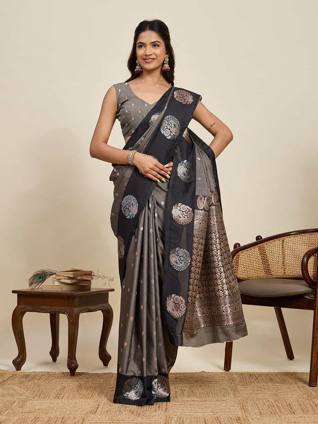Vedant Vastram Soft Litchi Silk Banarasi Silk Jacquard Saree - Black