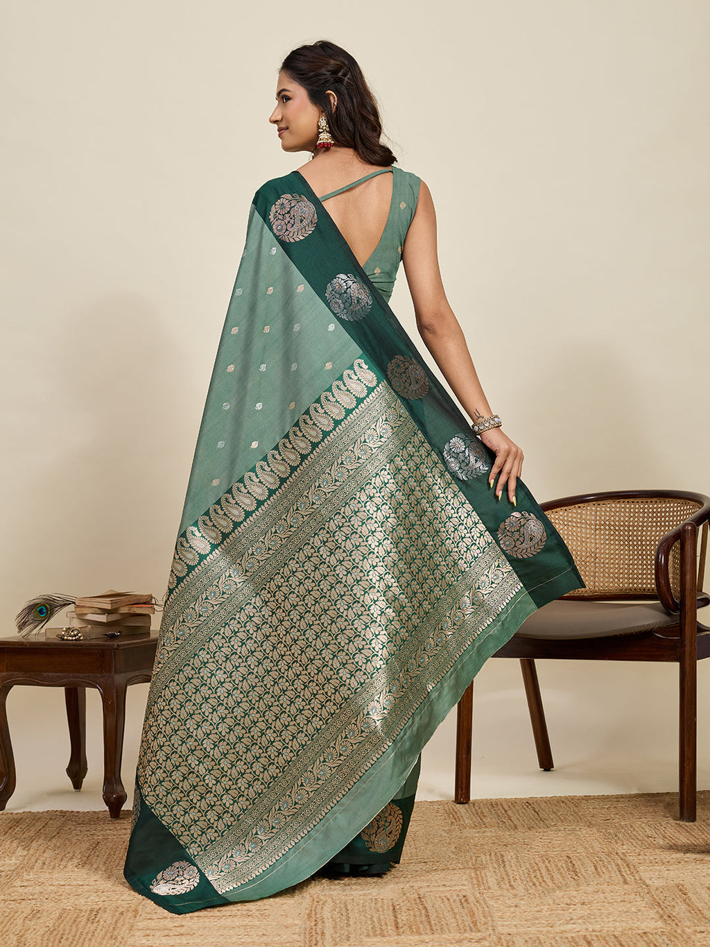 Vedant Vastram Soft Litchi Silk Banarasi Silk Jacquard Saree - Green