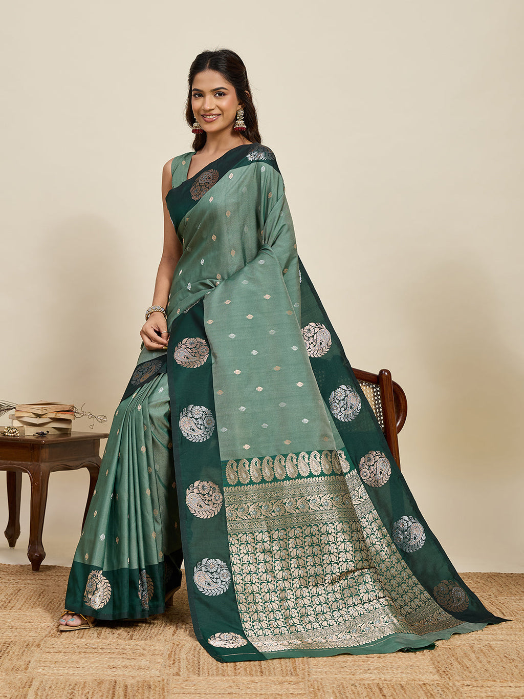 Vedant Vastram Soft Litchi Silk Banarasi Silk Jacquard Saree - Green