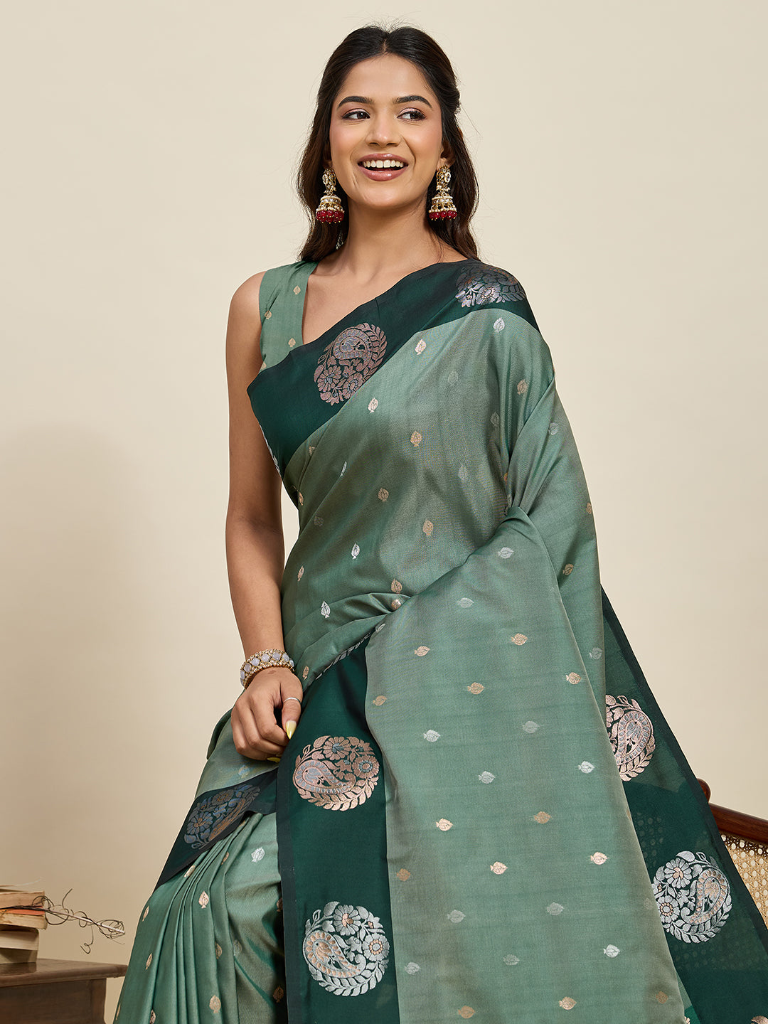 Vedant Vastram Soft Litchi Silk Banarasi Silk Jacquard Saree - Green