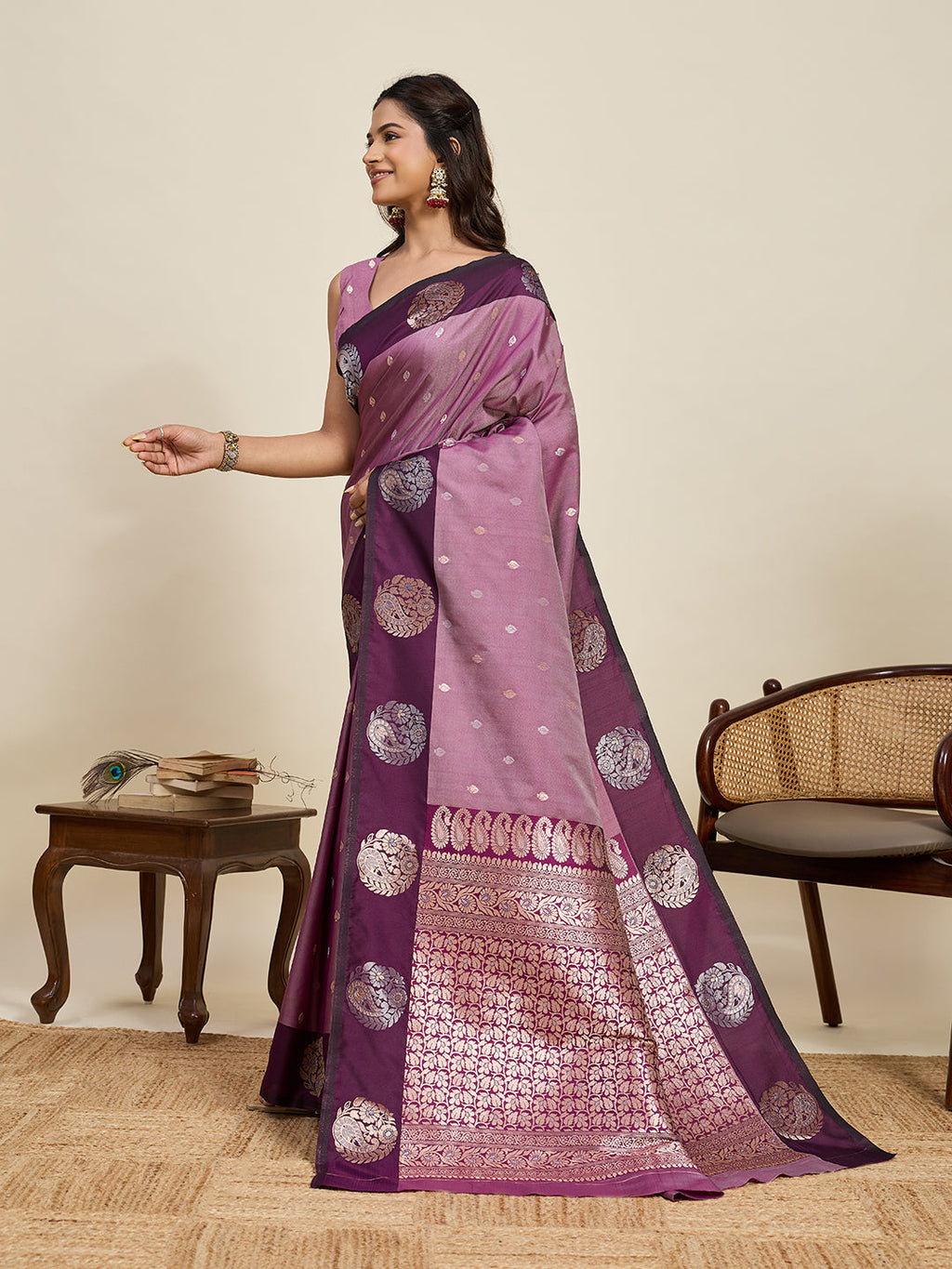 Vedant Vastram Soft Litchi Silk Banarasi Silk Jacquard Saree - Wine