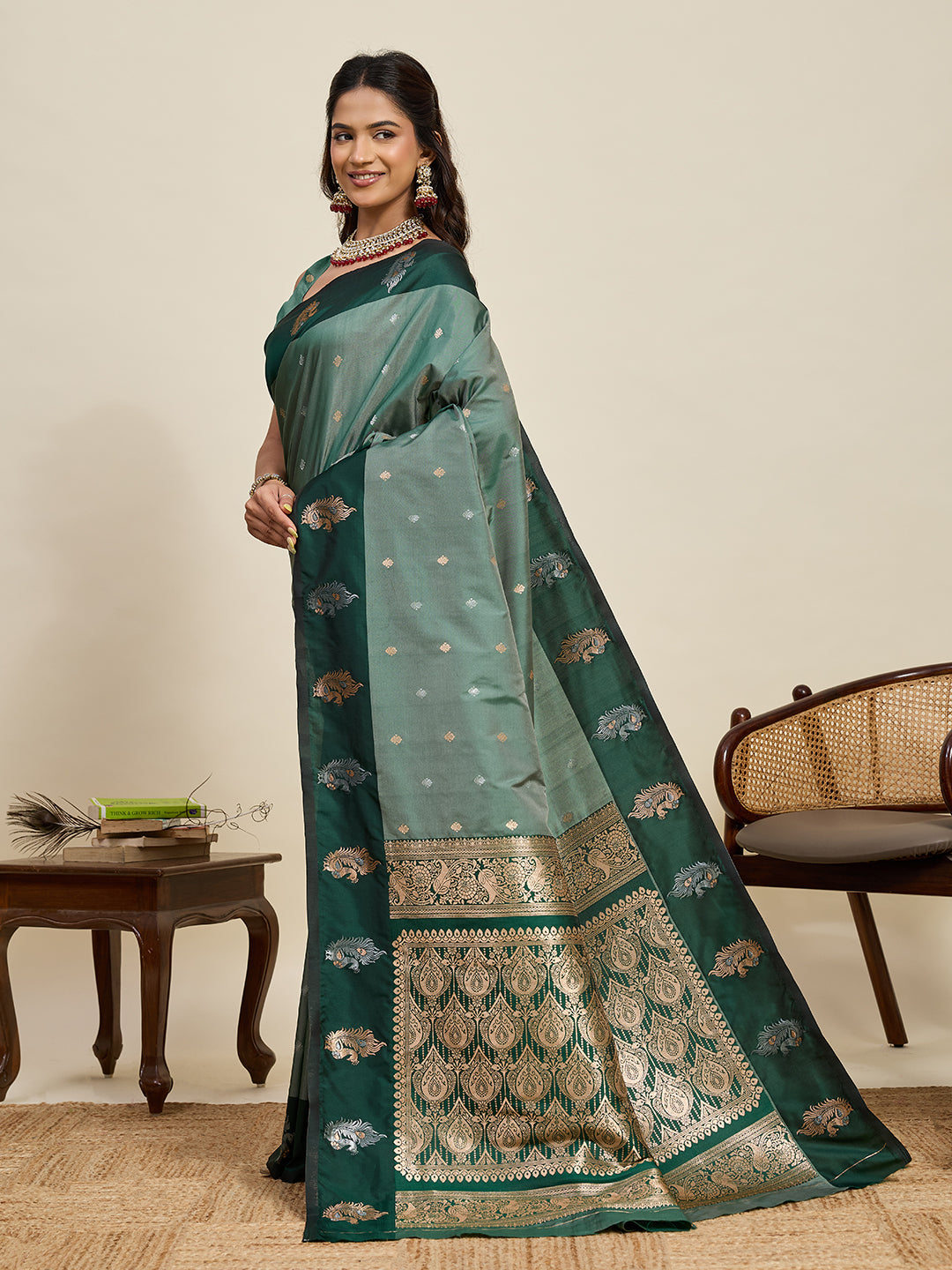 Vedant Vastram Soft Litchi Silk Banarasi Silk Jacquard Saree - Green