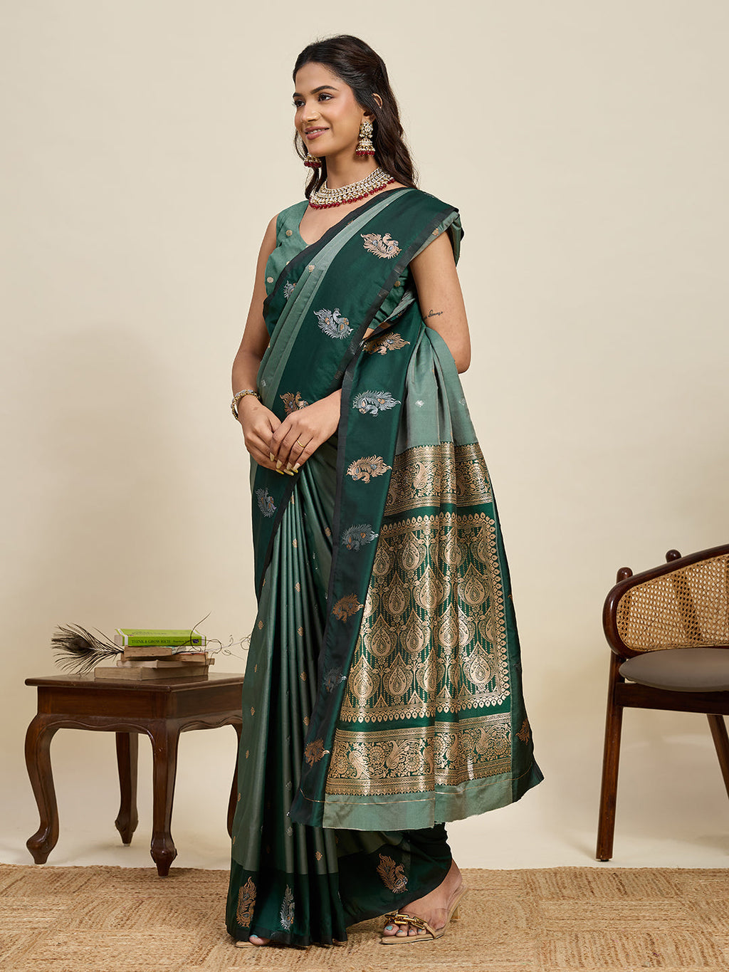 Vedant Vastram Soft Litchi Silk Banarasi Silk Jacquard Saree - Green