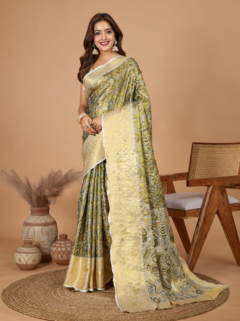 Vedant Vastram Soft Litchi Silk Kanjeevaram Silk Jacquard Saree - Green