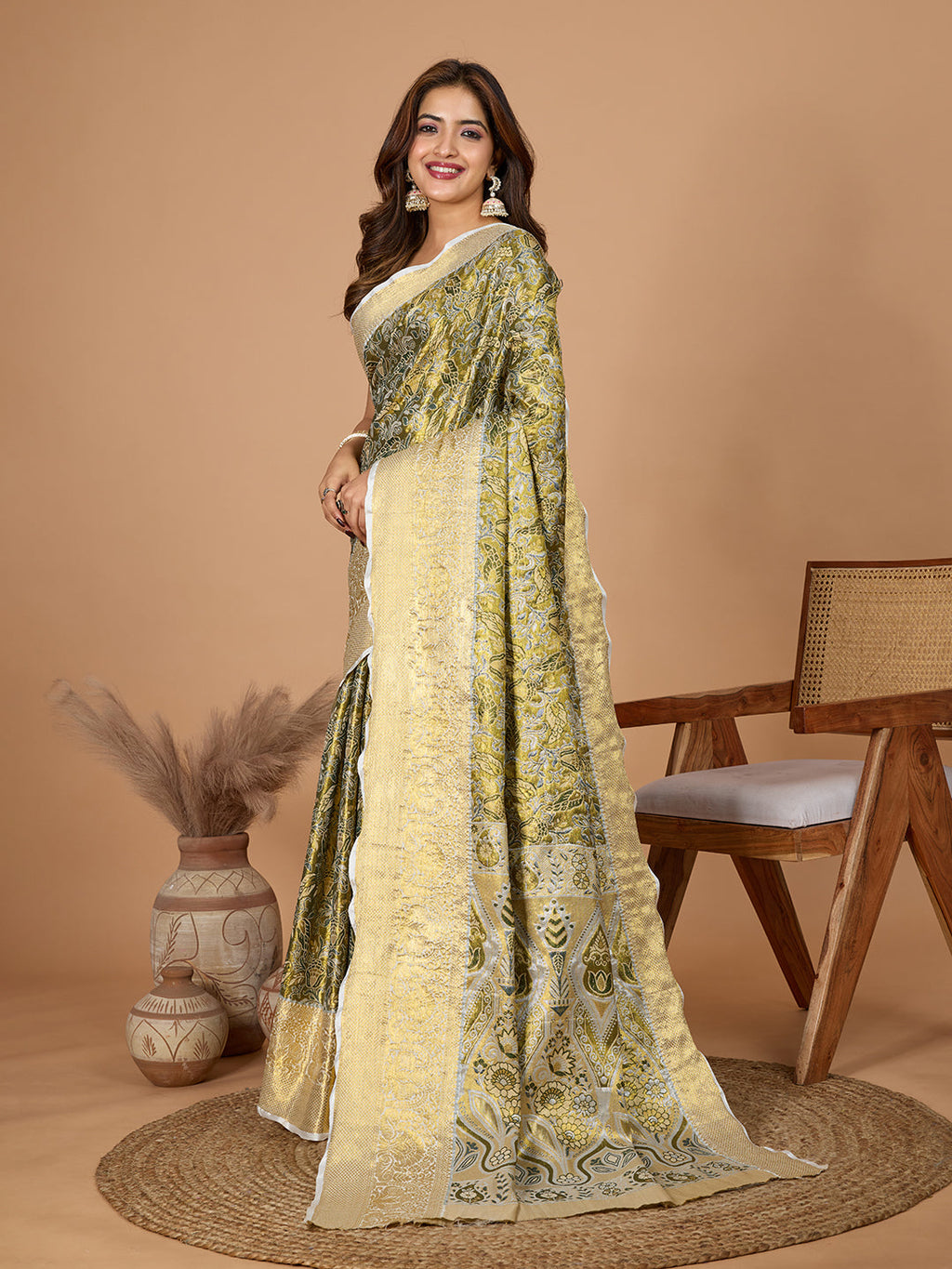 Vedant Vastram Soft Litchi Silk Kanjeevaram Silk Jacquard Saree - Green