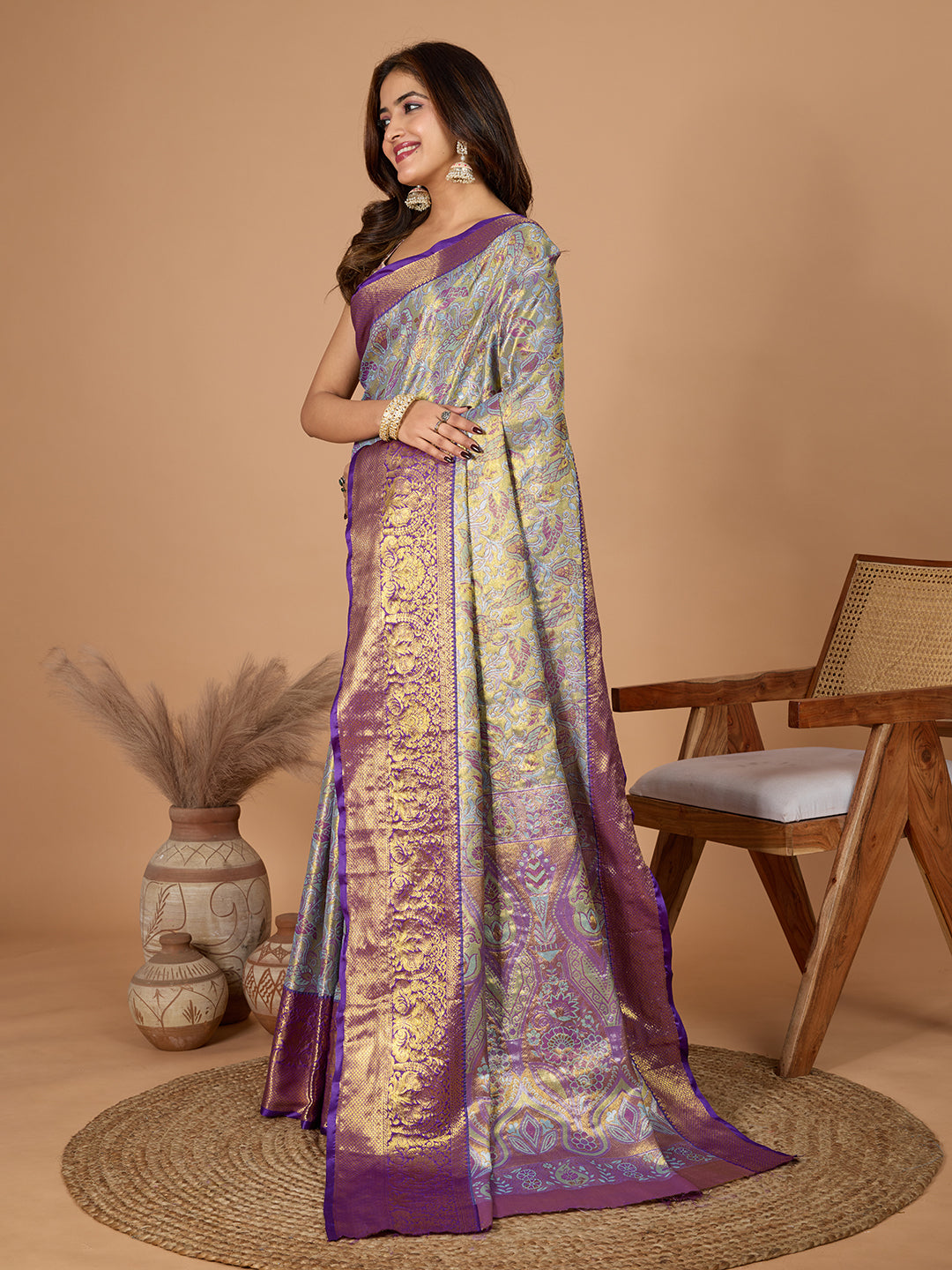 Vedant Vastram Soft Litchi Silk Kanjeevaram Silk Jacquard Saree - Lavender