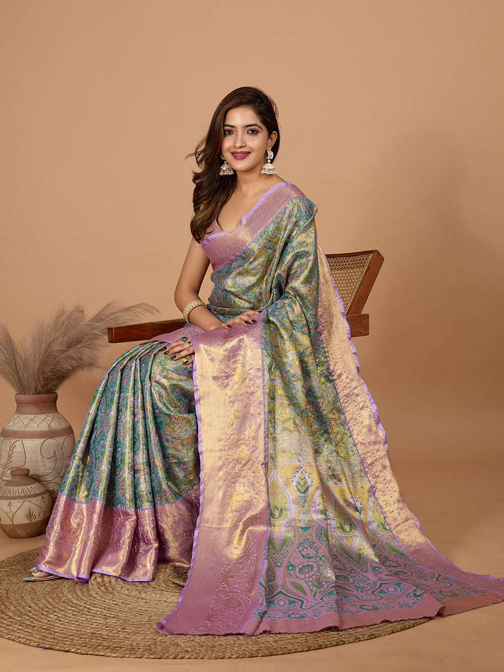 Vedant Vastram Soft Litchi Silk Kanjeevaram Silk Jacquard Saree - Rama