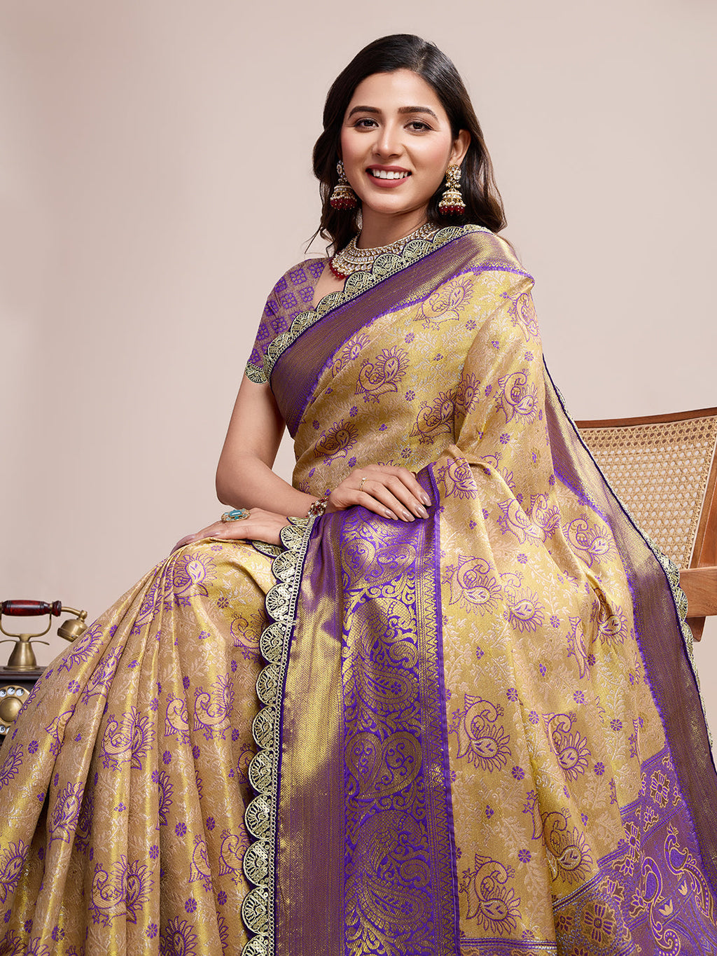 Vedant Vastram Soft Litchi Silk Kanjeevaram Silk Saree - Cream - Distacart