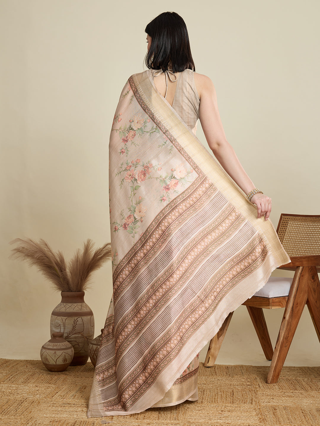 Vedant Vastram Cotton Silk Fancy Jacquard Bollywood Saree - Cream