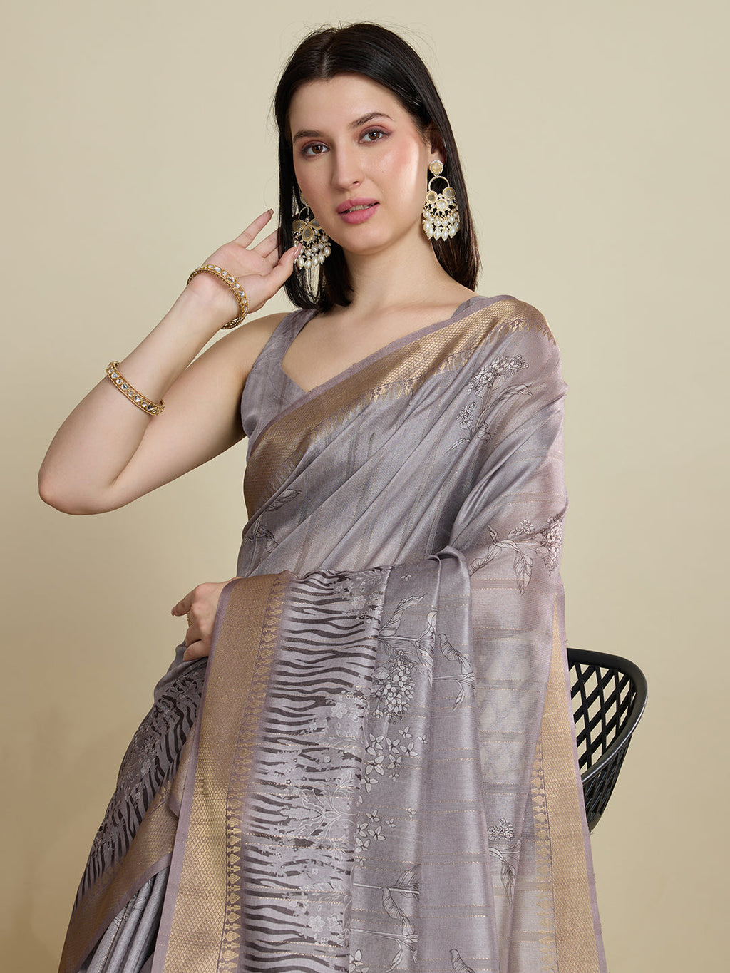 Vedant Vastram Cotton Silk Fancy Jacquard Bollywood Saree - Grey