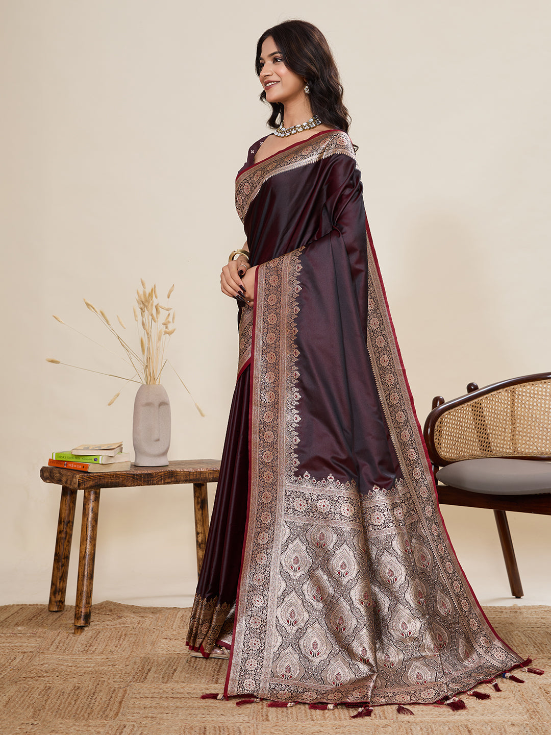 Vedant Vastram Soft Litchi Silk Banarasi Silk Jacquard Saree - Maroon