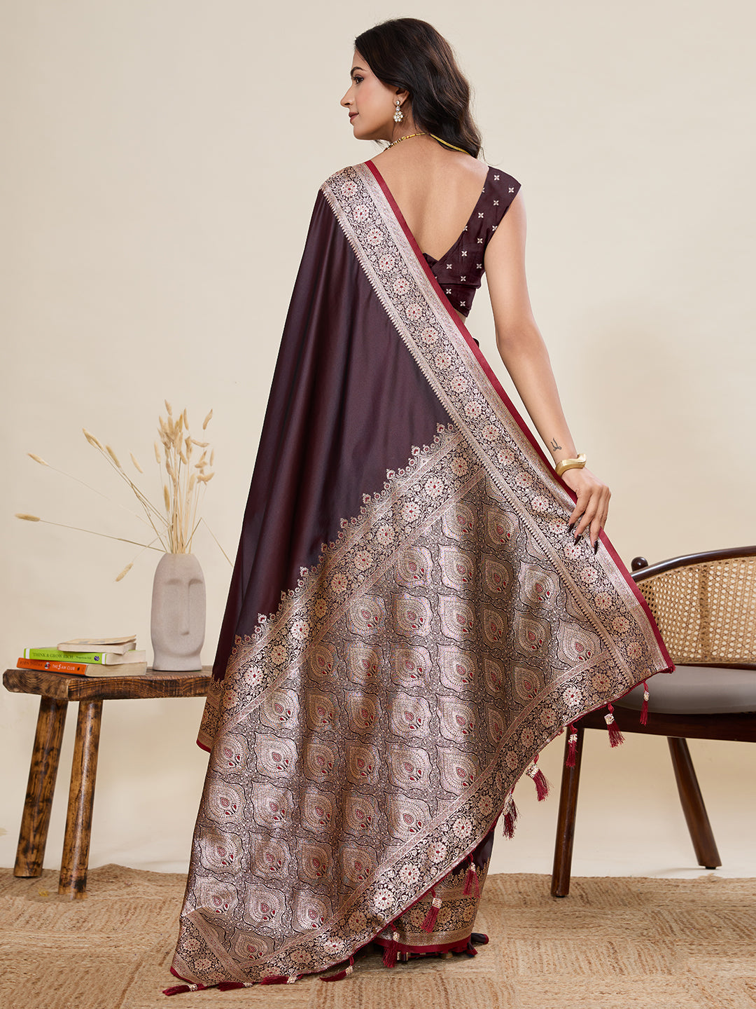 Vedant Vastram Soft Litchi Silk Banarasi Silk Jacquard Saree - Maroon