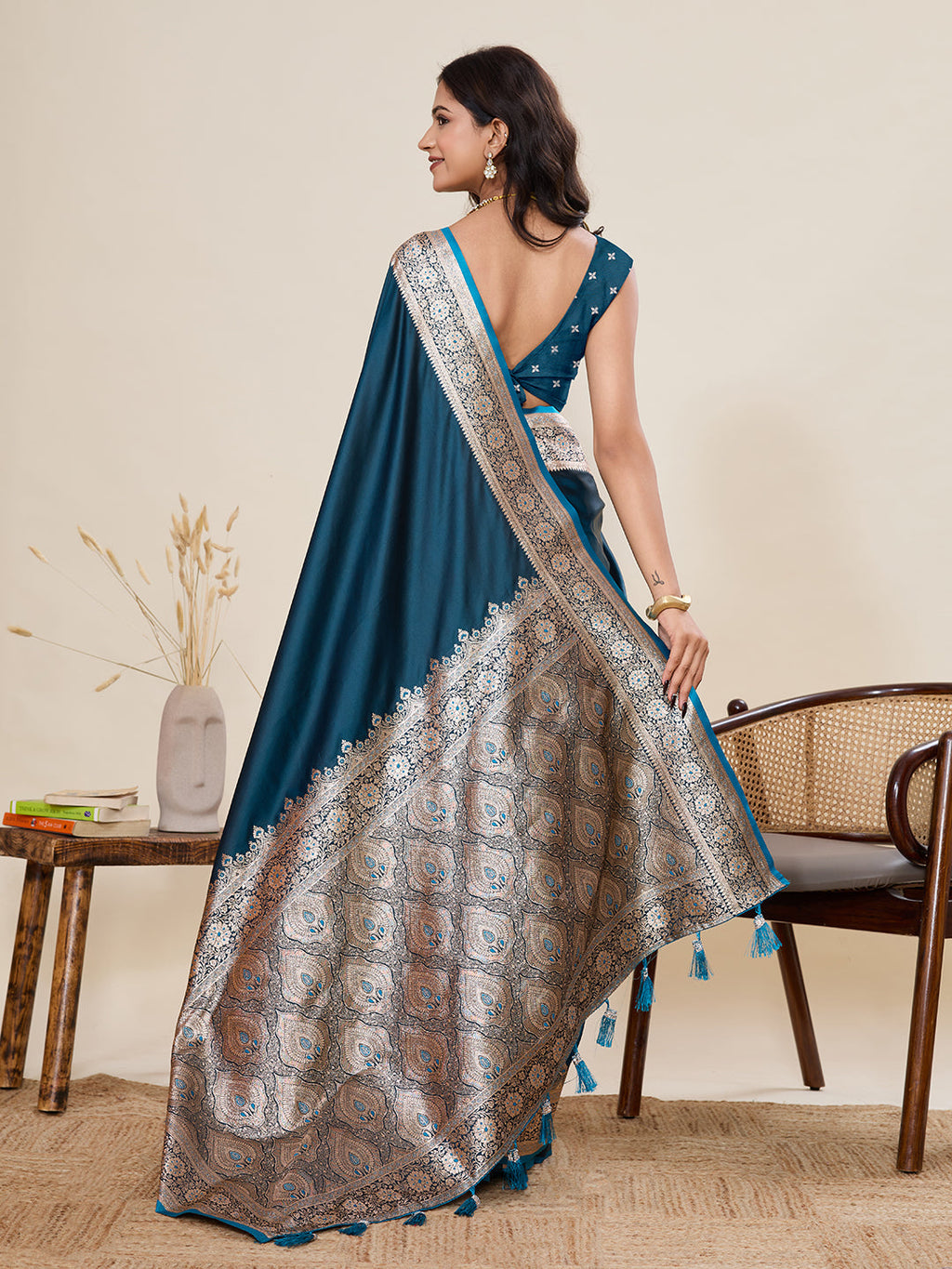 Vedant Vastram Soft Litchi Silk Banarasi Silk Jacquard Saree - Rama