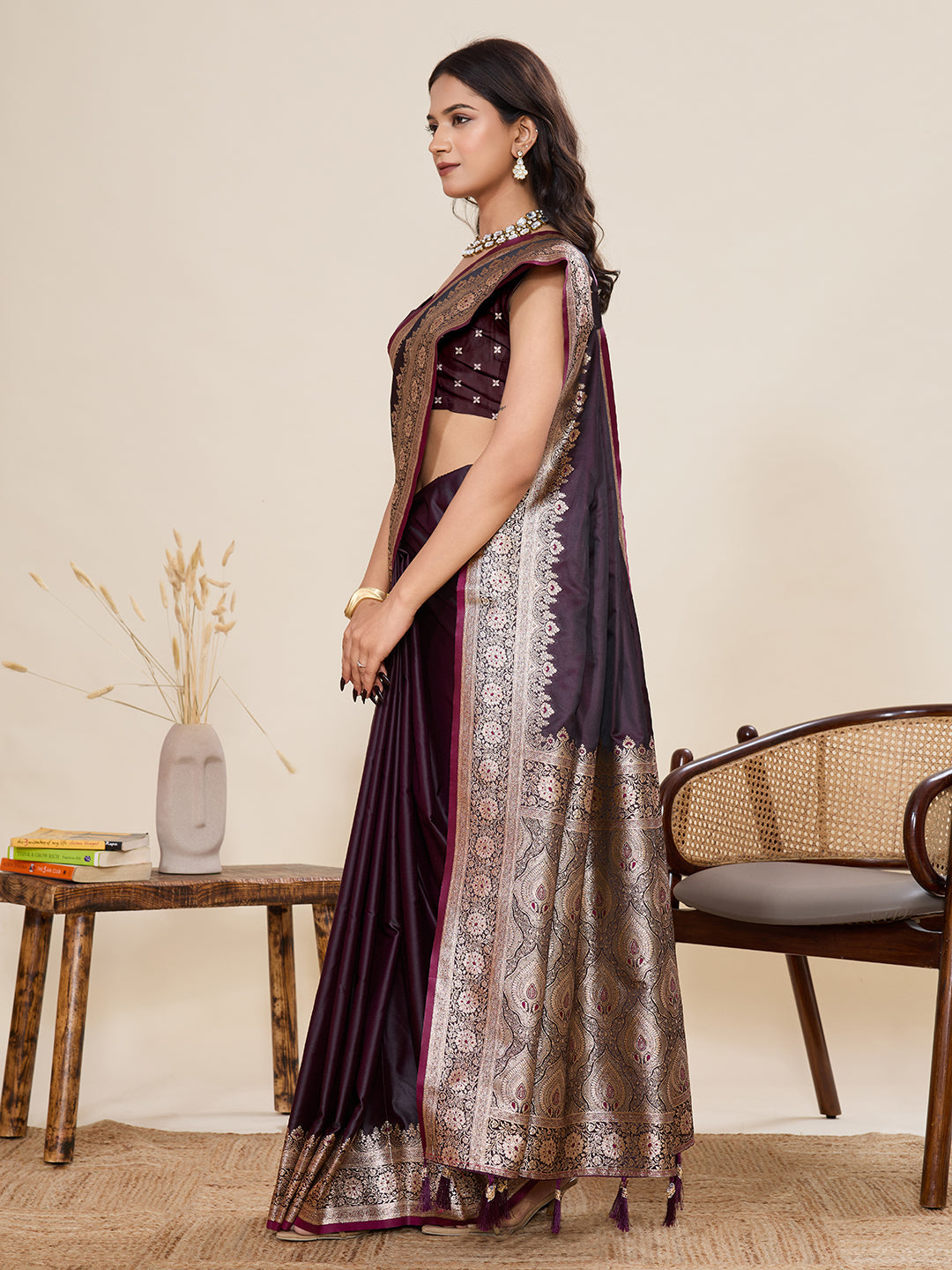 Vedant Vastram Soft Litchi Silk Banarasi Silk Jacquard Saree - Wine